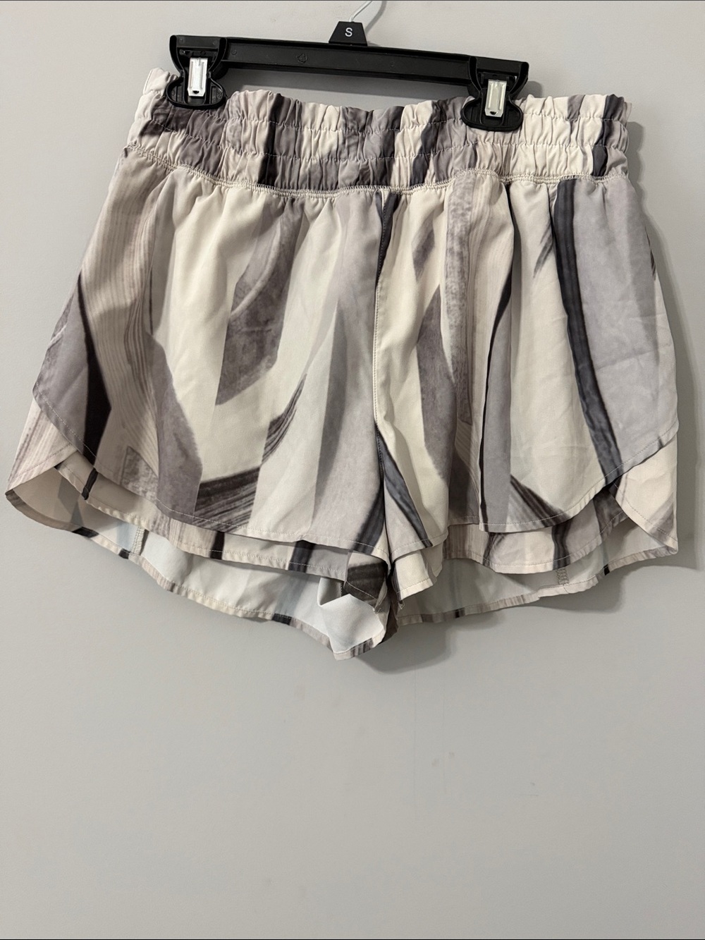 Women's Calla Abstract White & Gray Athletic Shorts with Layered Hem-Size Medium